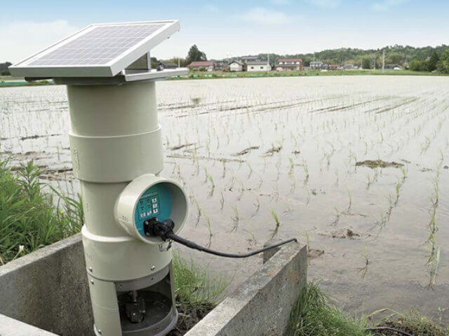 稲作における自動水管理システムをイメージした画像です。